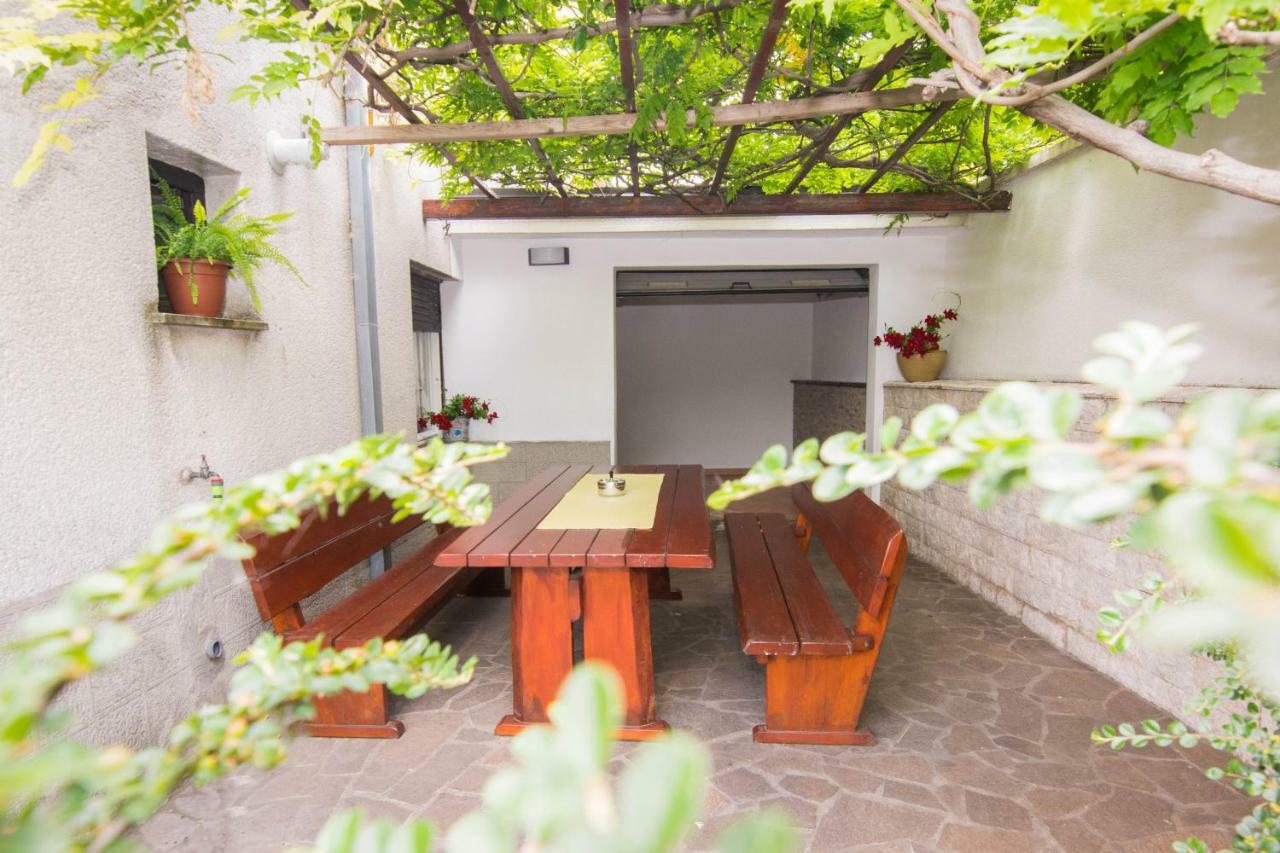 Apartment Vida - Amazing Place With Garden And Terrace 리예카 외부 사진